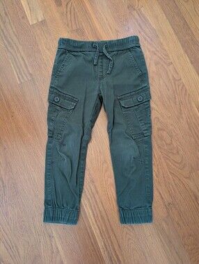 Ring of Fire - Boy 👦 - Olive Green Joggers / Cargo Pants👖